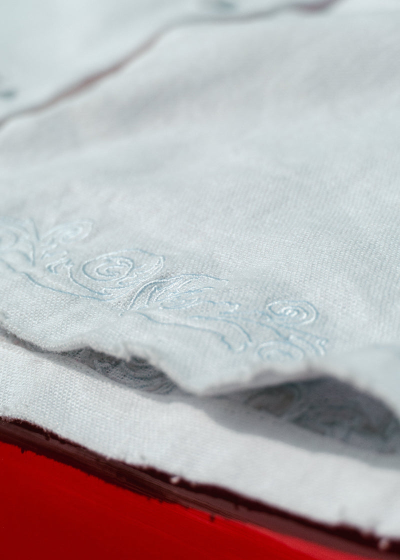 SAINTLY - ornament shirt